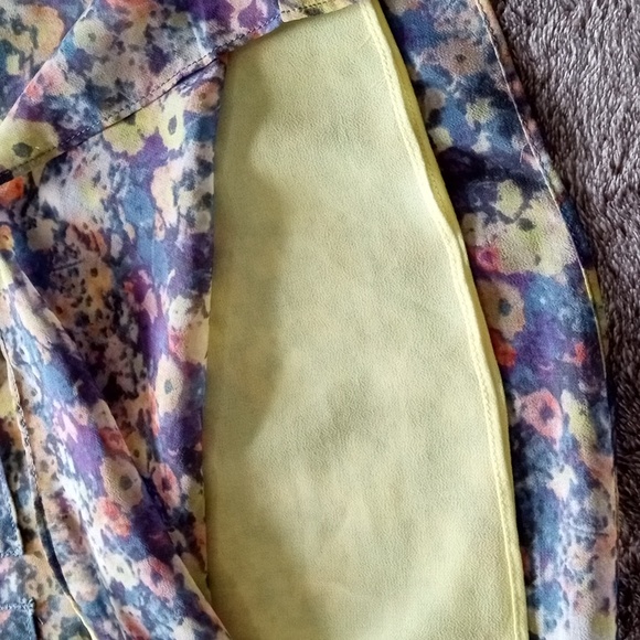 CAbi Positano floral tank - Picture 5 of 8